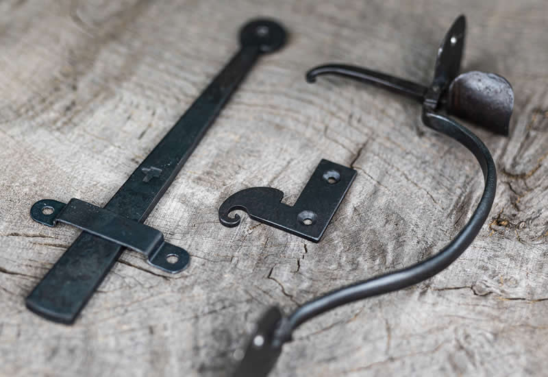 Suffolk latch